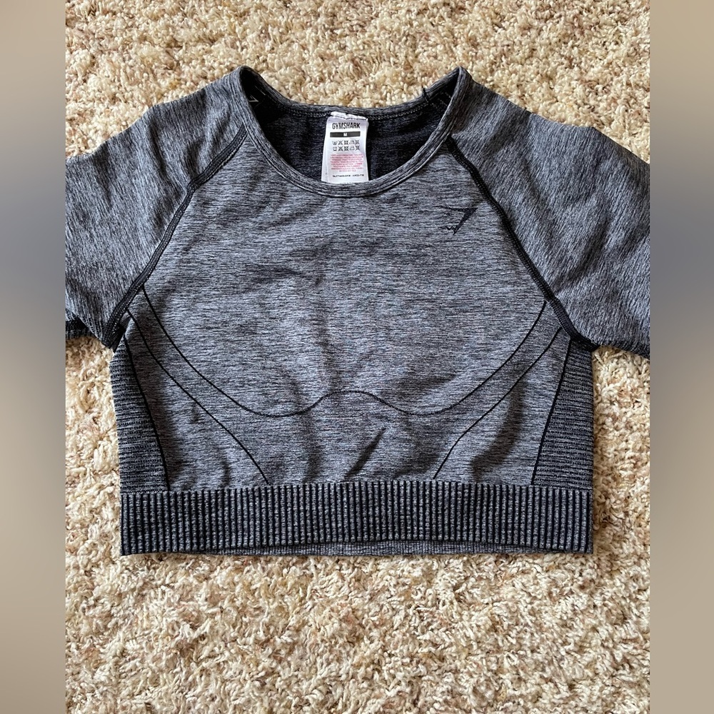 Gym shark size medium crop long sleeve seamless stretch top - Picture 4 of 5